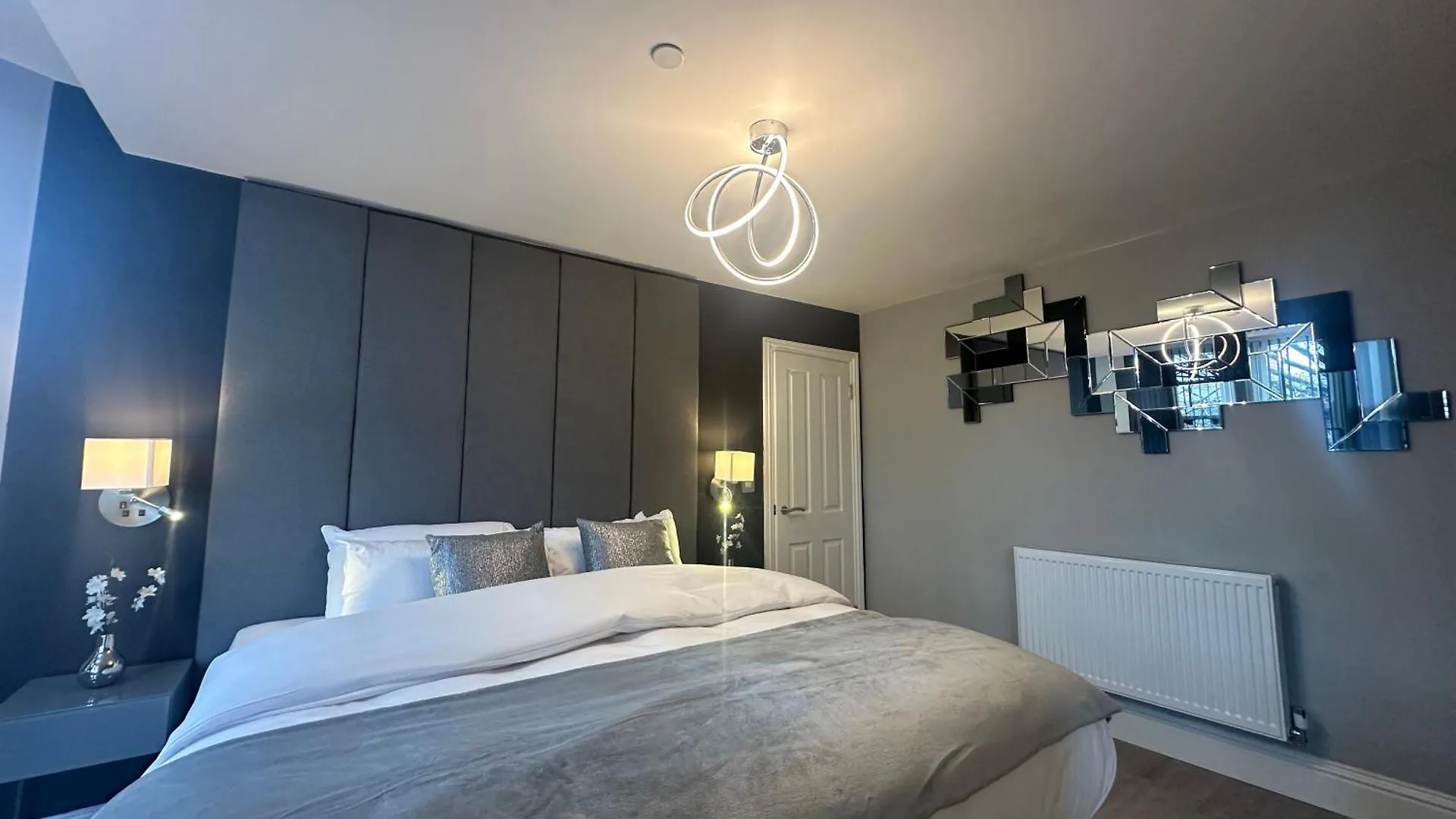 Ty Ayla Premier Apartments - Roath Park Cardiff 0*,