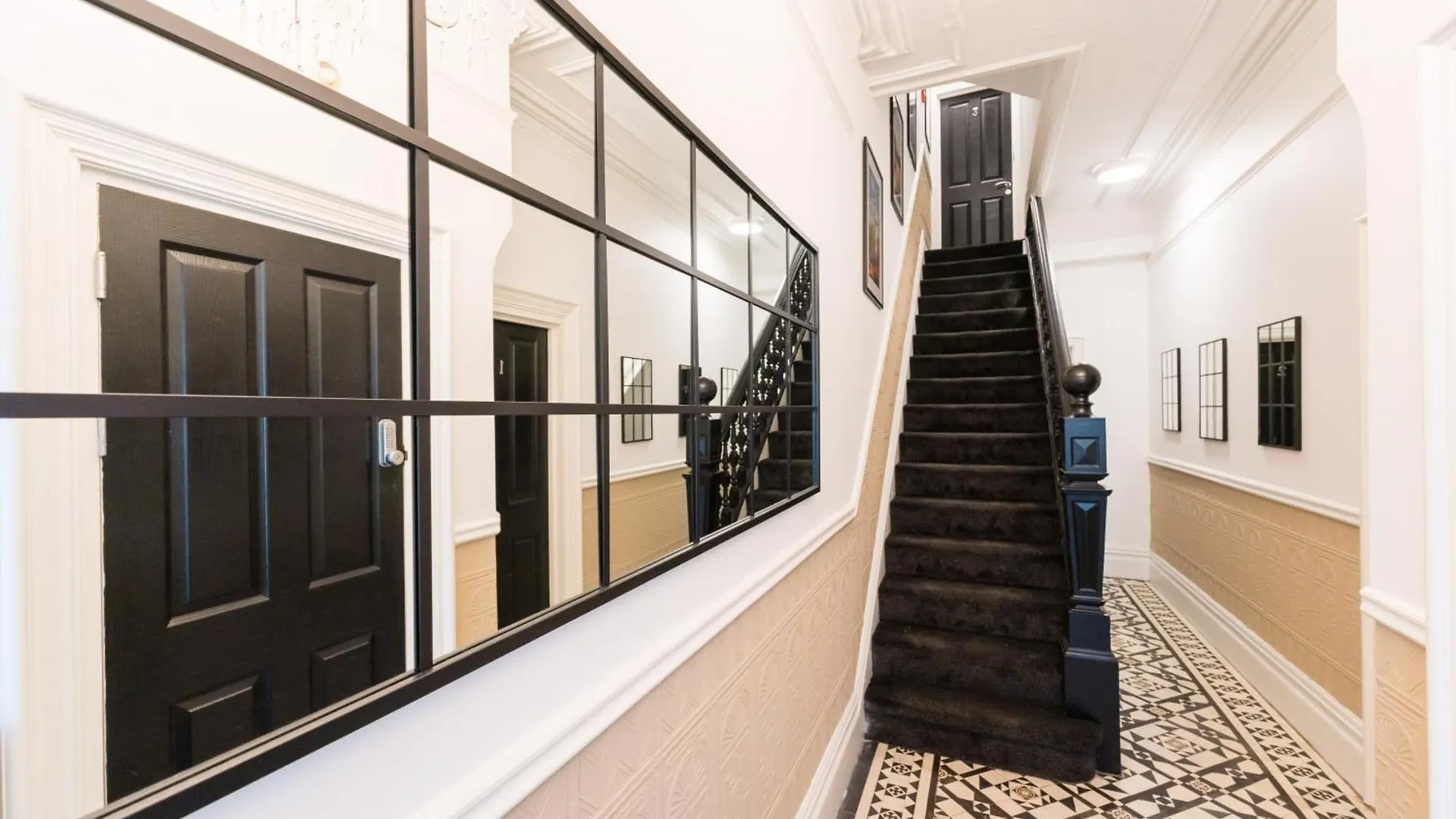 Ty Ayla Premier Apartments - Roath Park Cardiff 0*,  United Kingdom