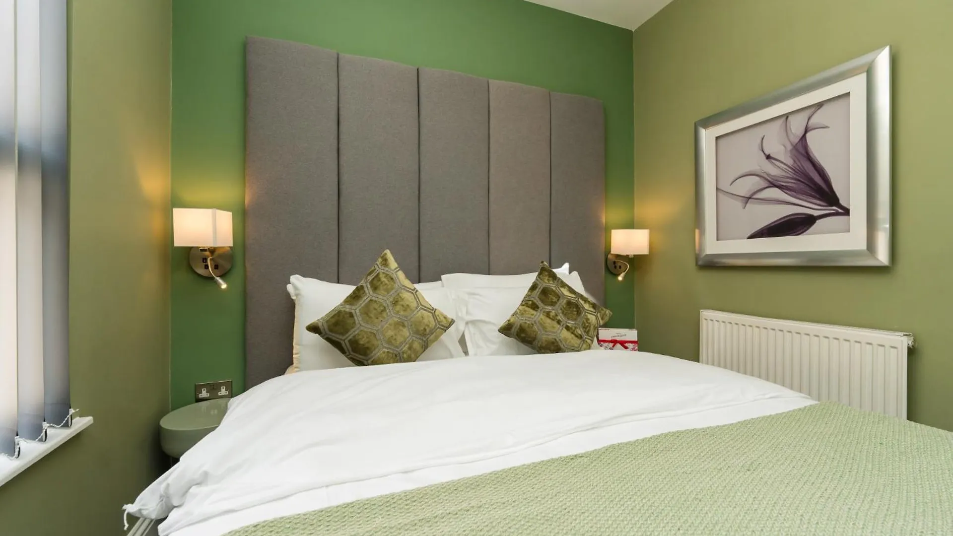 Ty Ayla Premier Apartments - Roath Park Cardiff 0*,  United Kingdom